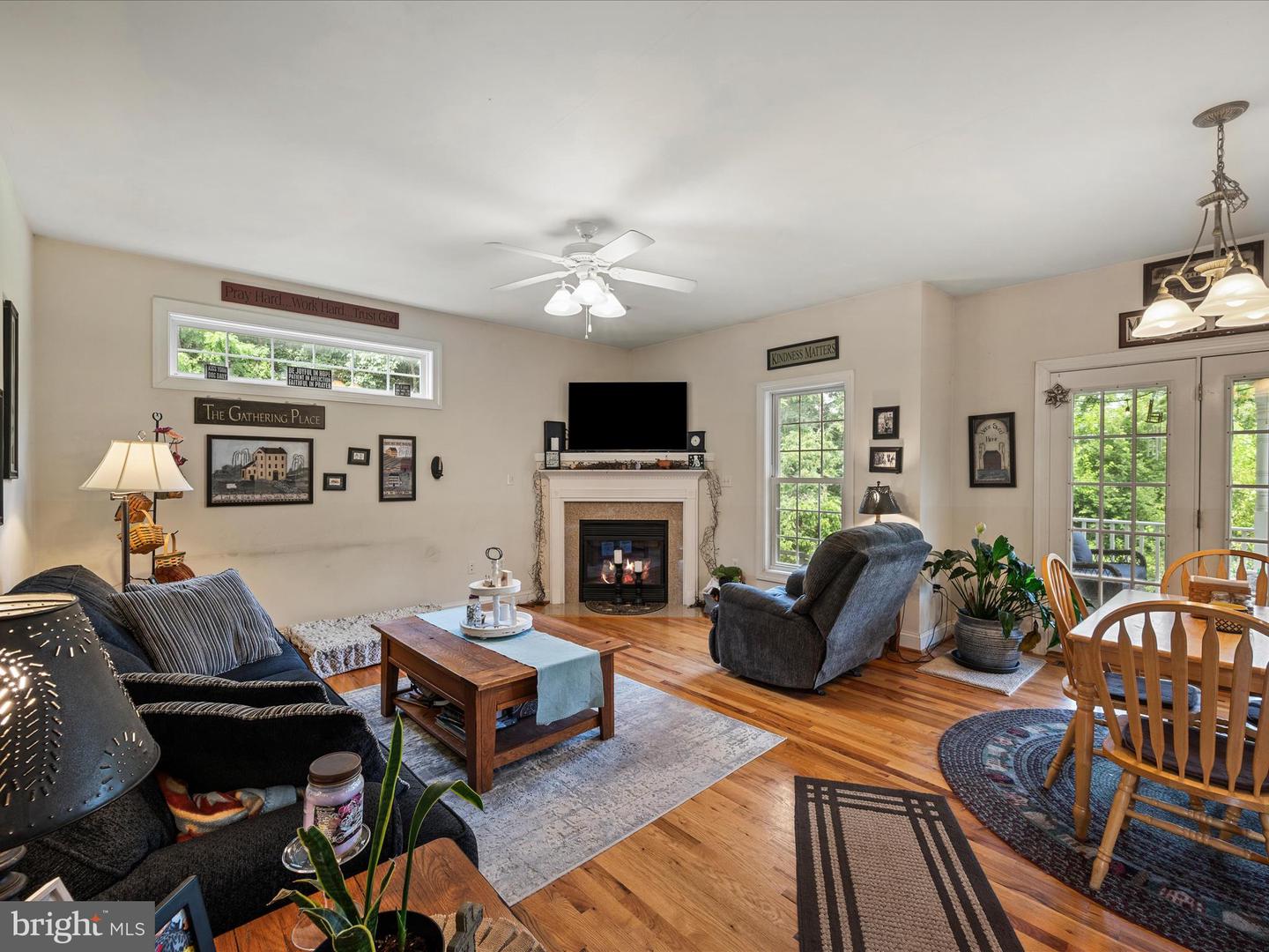200 HIGH ST, MIDDLETOWN, Virginia 22645, 4 Bedrooms Bedrooms, ,2 BathroomsBathrooms,Residential,For sale,200 HIGH ST,VAFV2035534 MLS # VAFV2035534