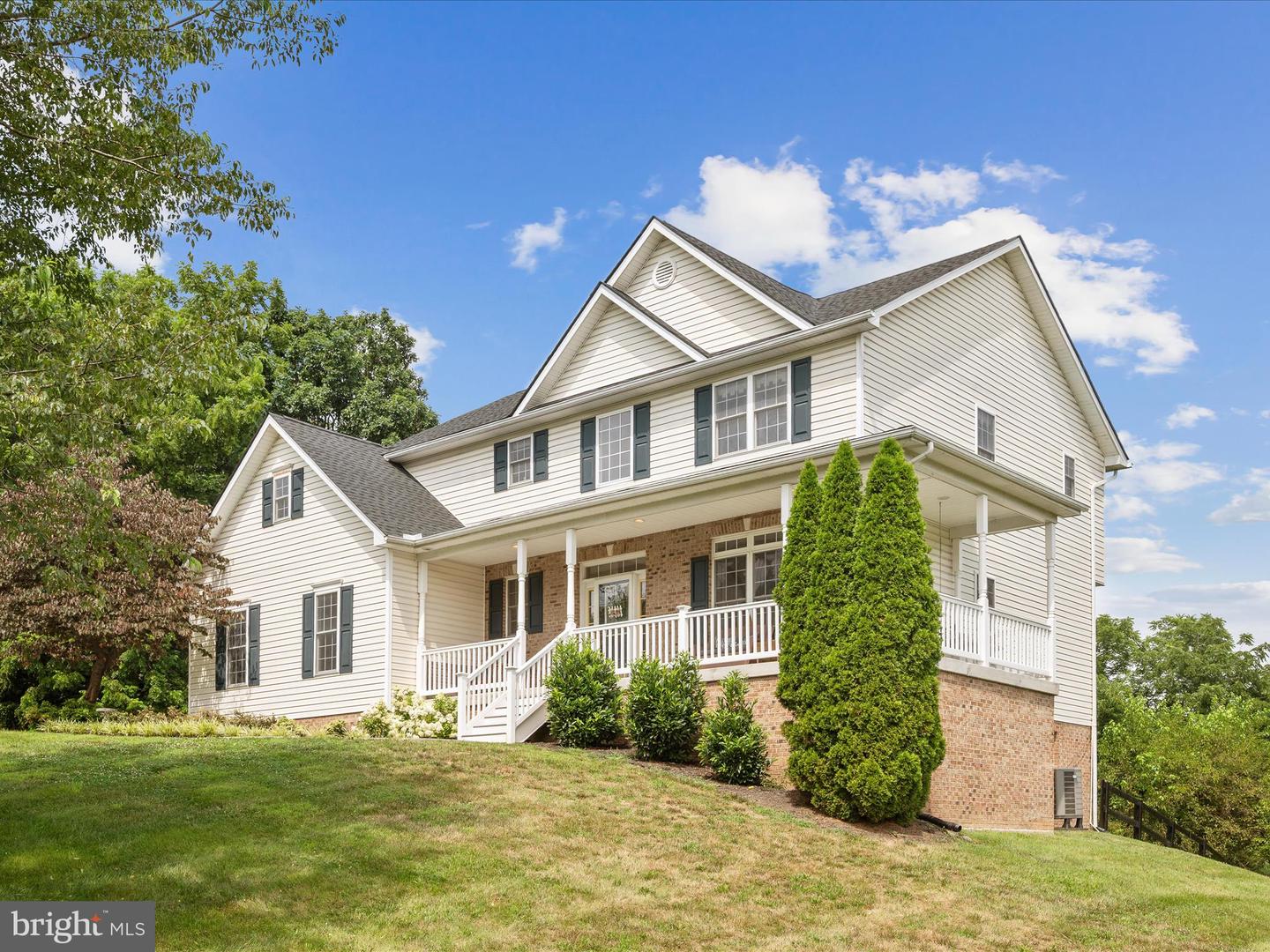 200 HIGH ST, MIDDLETOWN, Virginia 22645, 4 Bedrooms Bedrooms, ,2 BathroomsBathrooms,Residential,For sale,200 HIGH ST,VAFV2035534 MLS # VAFV2035534