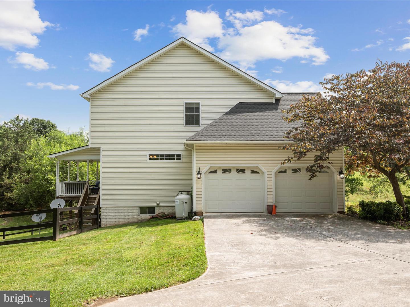 200 HIGH ST, MIDDLETOWN, Virginia 22645, 4 Bedrooms Bedrooms, ,2 BathroomsBathrooms,Residential,For sale,200 HIGH ST,VAFV2035534 MLS # VAFV2035534