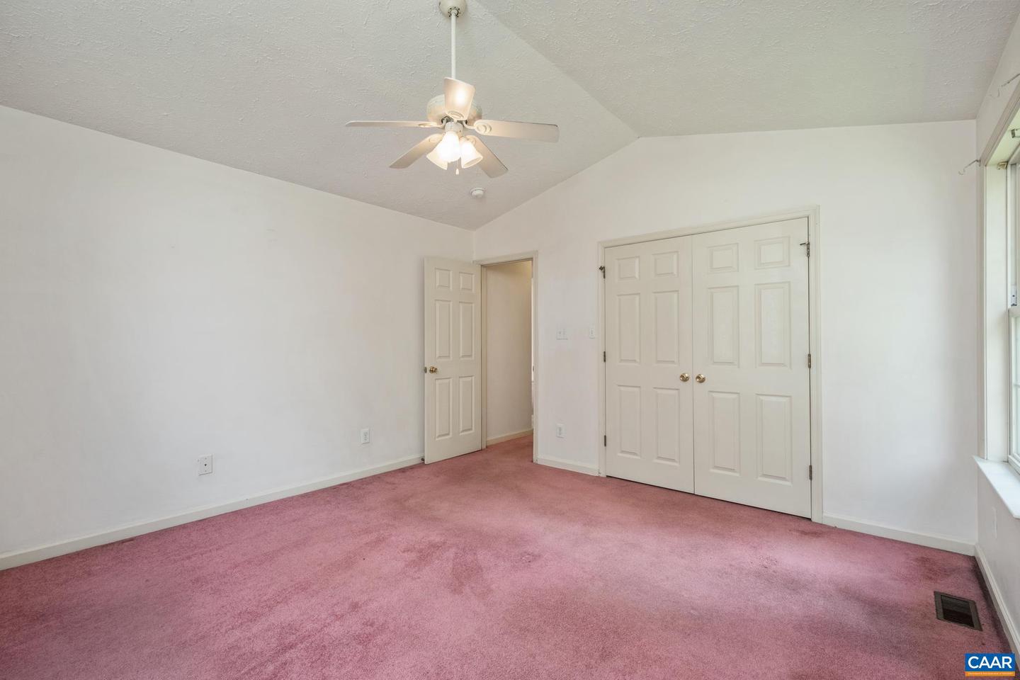 114 MEADOW GREEN CT, AMHERST, Virginia 24521, 3 Bedrooms Bedrooms, ,2 BathroomsBathrooms,Residential,For sale,114 MEADOW GREEN CT,666937 MLS # 666937