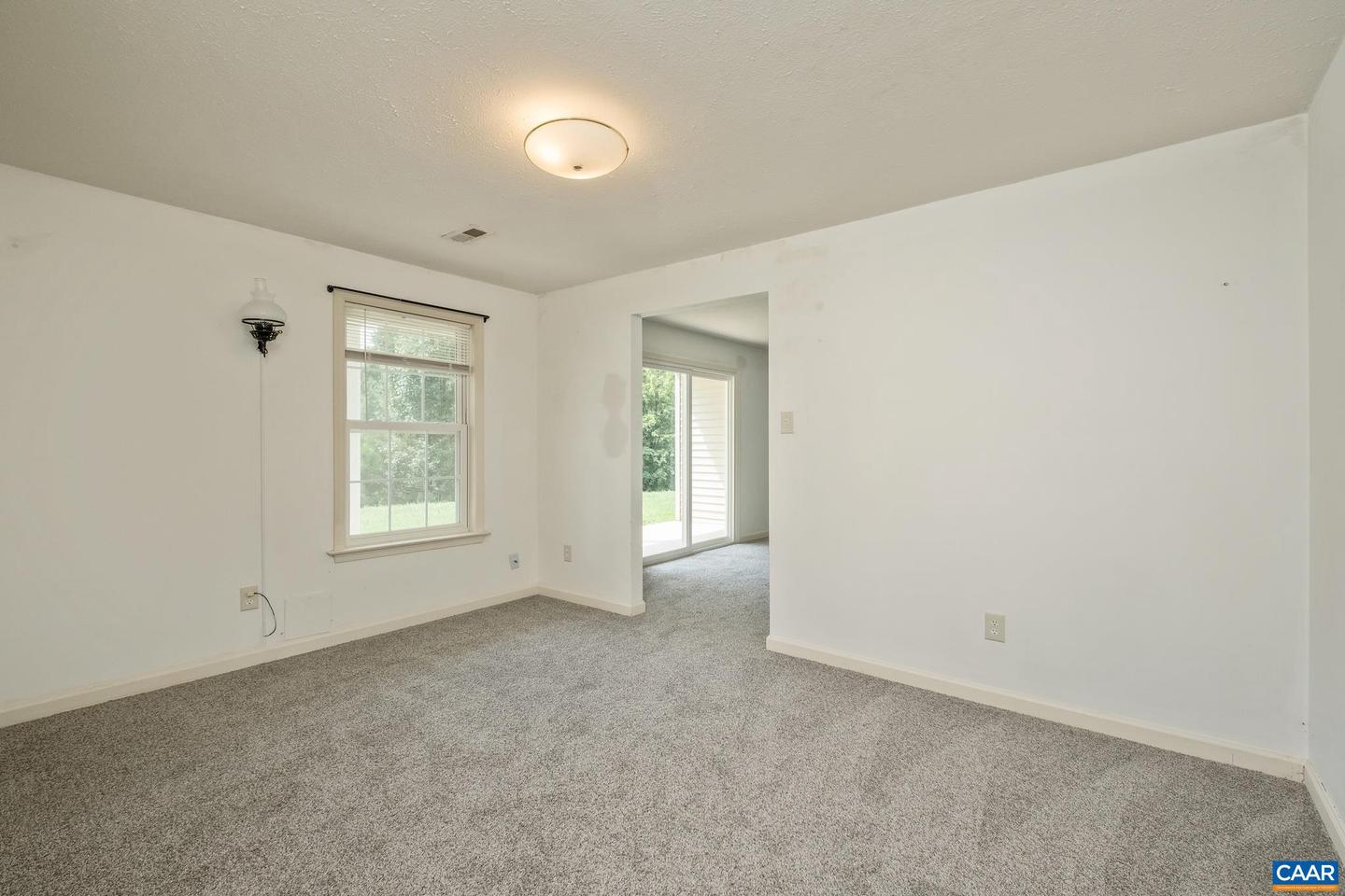 114 MEADOW GREEN CT, AMHERST, Virginia 24521, 3 Bedrooms Bedrooms, ,2 BathroomsBathrooms,Residential,For sale,114 MEADOW GREEN CT,666937 MLS # 666937