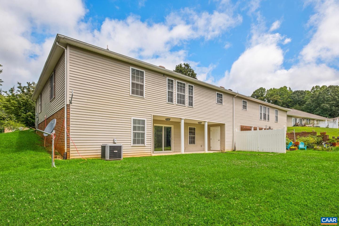 114 MEADOW GREEN CT, AMHERST, Virginia 24521, 3 Bedrooms Bedrooms, ,2 BathroomsBathrooms,Residential,For sale,114 MEADOW GREEN CT,666937 MLS # 666937