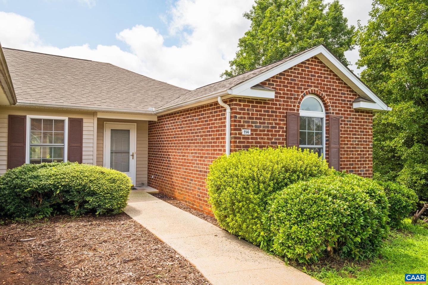 114 MEADOW GREEN CT, AMHERST, Virginia 24521, 3 Bedrooms Bedrooms, ,2 BathroomsBathrooms,Residential,For sale,114 MEADOW GREEN CT,666937 MLS # 666937