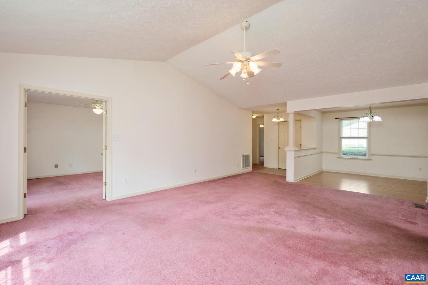 114 MEADOW GREEN CT, AMHERST, Virginia 24521, 3 Bedrooms Bedrooms, ,2 BathroomsBathrooms,Residential,For sale,114 MEADOW GREEN CT,666937 MLS # 666937
