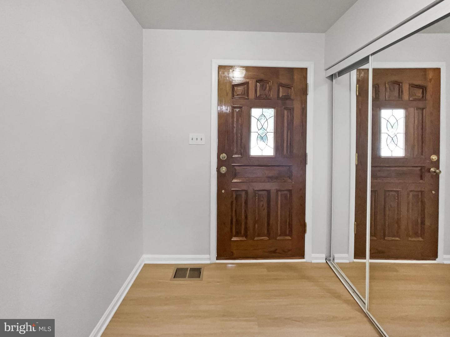 9604 BRADDOCK RD, FAIRFAX, Virginia 22032, 5 Bedrooms Bedrooms, ,2 BathroomsBathrooms,Residential,For sale,9604 BRADDOCK RD,VAFX2256524 MLS # VAFX2256524