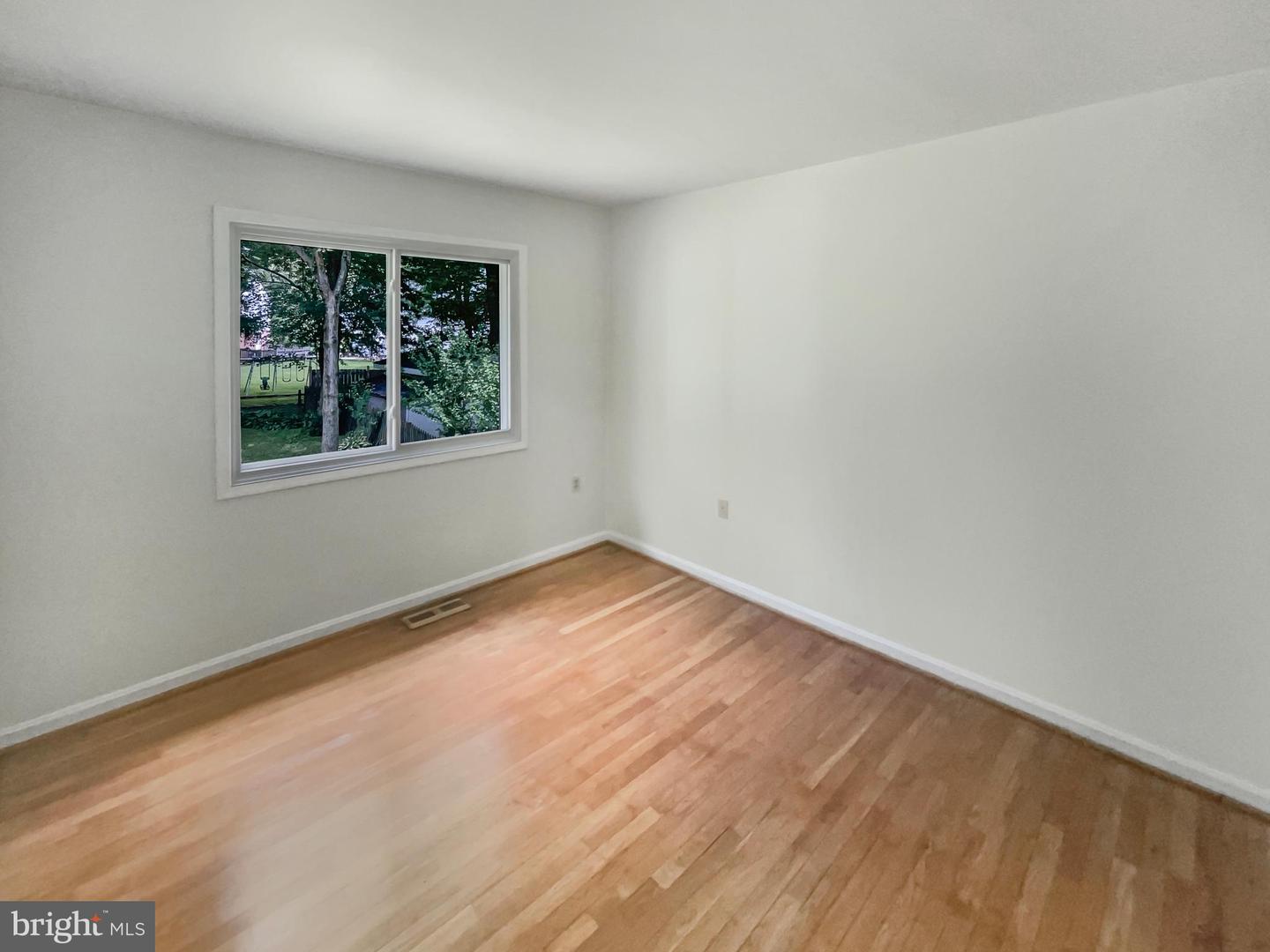 9604 BRADDOCK RD, FAIRFAX, Virginia 22032, 5 Bedrooms Bedrooms, ,2 BathroomsBathrooms,Residential,For sale,9604 BRADDOCK RD,VAFX2256524 MLS # VAFX2256524