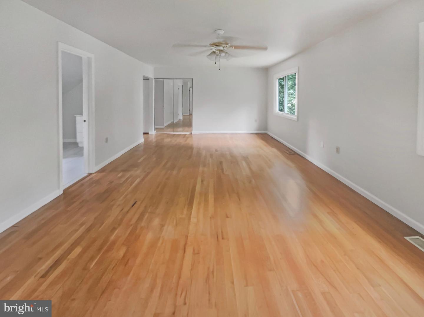 9604 BRADDOCK RD, FAIRFAX, Virginia 22032, 5 Bedrooms Bedrooms, ,2 BathroomsBathrooms,Residential,For sale,9604 BRADDOCK RD,VAFX2256524 MLS # VAFX2256524
