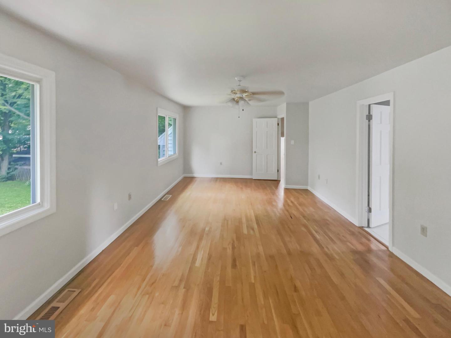 9604 BRADDOCK RD, FAIRFAX, Virginia 22032, 5 Bedrooms Bedrooms, ,2 BathroomsBathrooms,Residential,For sale,9604 BRADDOCK RD,VAFX2256524 MLS # VAFX2256524