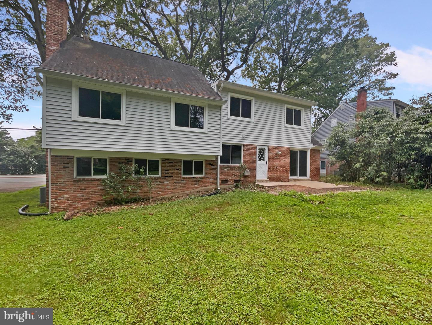 9604 BRADDOCK RD, FAIRFAX, Virginia 22032, 5 Bedrooms Bedrooms, ,2 BathroomsBathrooms,Residential,For sale,9604 BRADDOCK RD,VAFX2256524 MLS # VAFX2256524