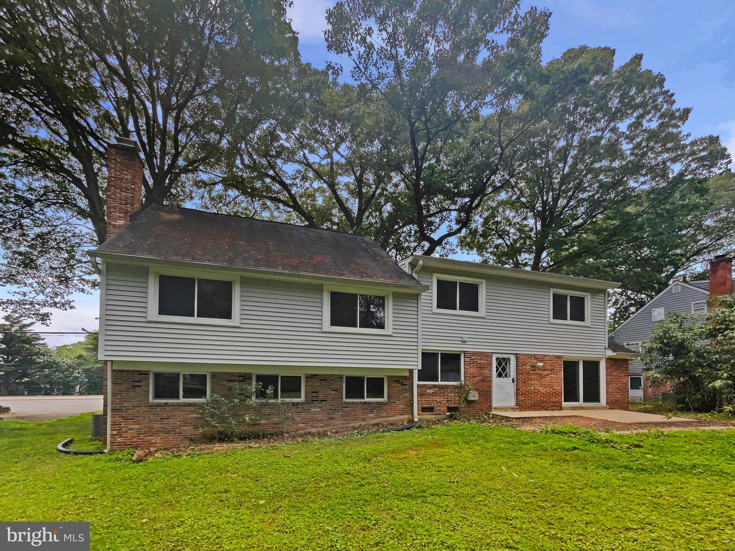 9604 BRADDOCK RD, FAIRFAX, Virginia 22032, 5 Bedrooms Bedrooms, ,2 BathroomsBathrooms,Residential,For sale,9604 BRADDOCK RD,VAFX2256524 MLS # VAFX2256524