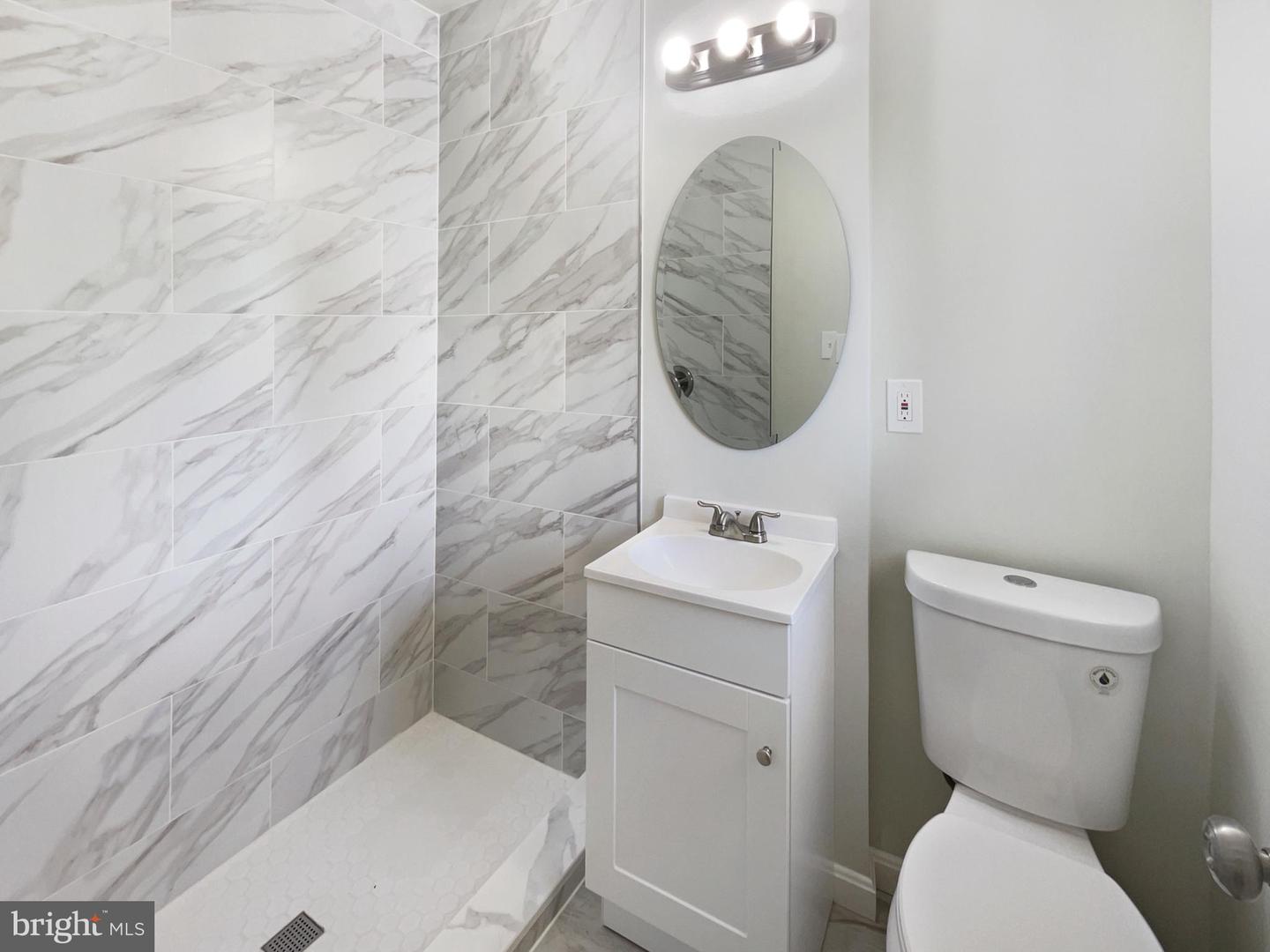 5716 GLENMULLEN PL, ALEXANDRIA, Virginia 22303, 4 Bedrooms Bedrooms, ,2 BathroomsBathrooms,Residential,For sale,5716 GLENMULLEN PL,VAFX2256526 MLS # VAFX2256526