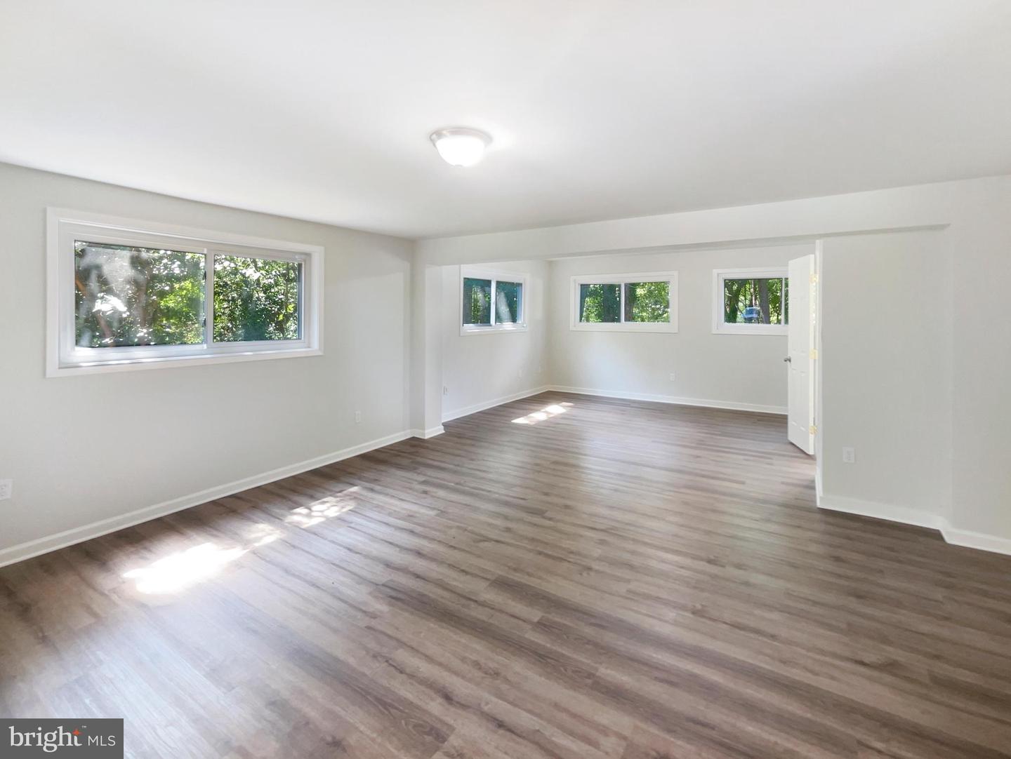 5716 GLENMULLEN PL, ALEXANDRIA, Virginia 22303, 4 Bedrooms Bedrooms, ,2 BathroomsBathrooms,Residential,For sale,5716 GLENMULLEN PL,VAFX2256526 MLS # VAFX2256526