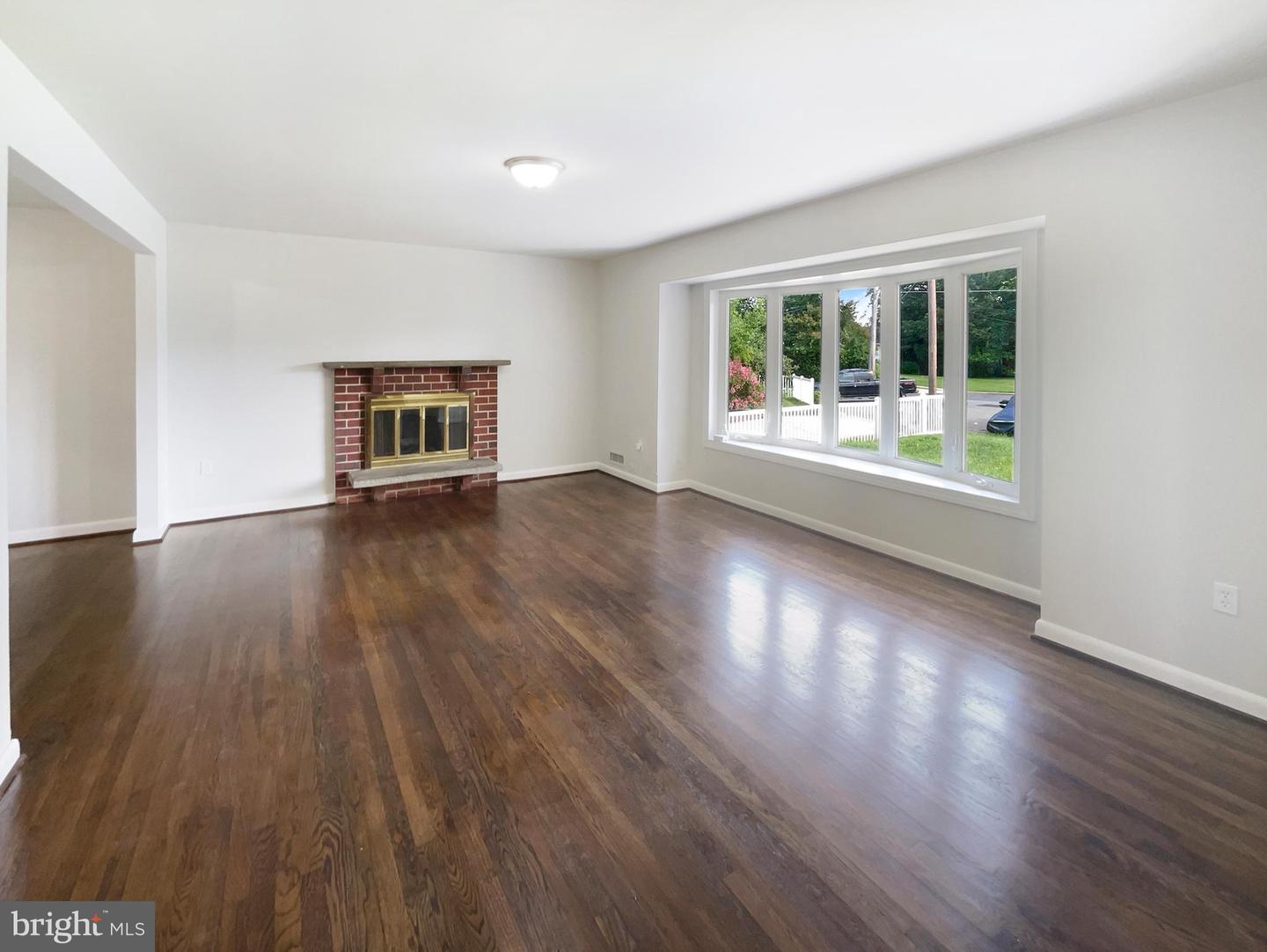 5716 GLENMULLEN PL, ALEXANDRIA, Virginia 22303, 4 Bedrooms Bedrooms, ,2 BathroomsBathrooms,Residential,For sale,5716 GLENMULLEN PL,VAFX2256526 MLS # VAFX2256526