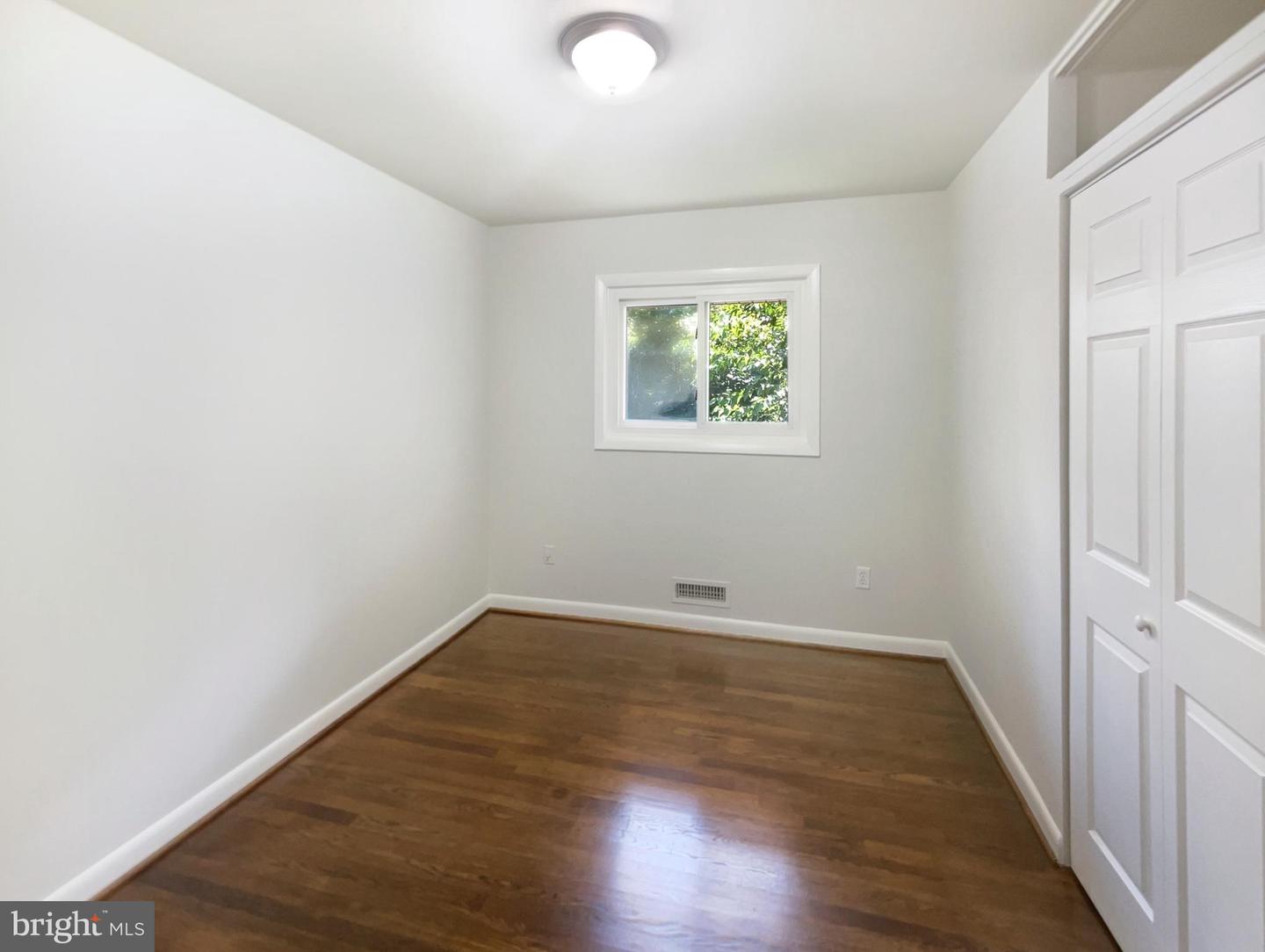 5716 GLENMULLEN PL, ALEXANDRIA, Virginia 22303, 4 Bedrooms Bedrooms, ,2 BathroomsBathrooms,Residential,For sale,5716 GLENMULLEN PL,VAFX2256526 MLS # VAFX2256526
