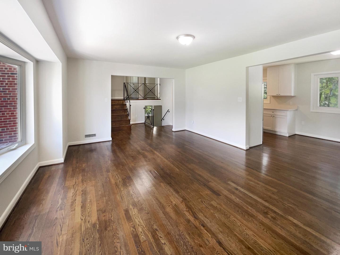 5716 GLENMULLEN PL, ALEXANDRIA, Virginia 22303, 4 Bedrooms Bedrooms, ,2 BathroomsBathrooms,Residential,For sale,5716 GLENMULLEN PL,VAFX2256526 MLS # VAFX2256526