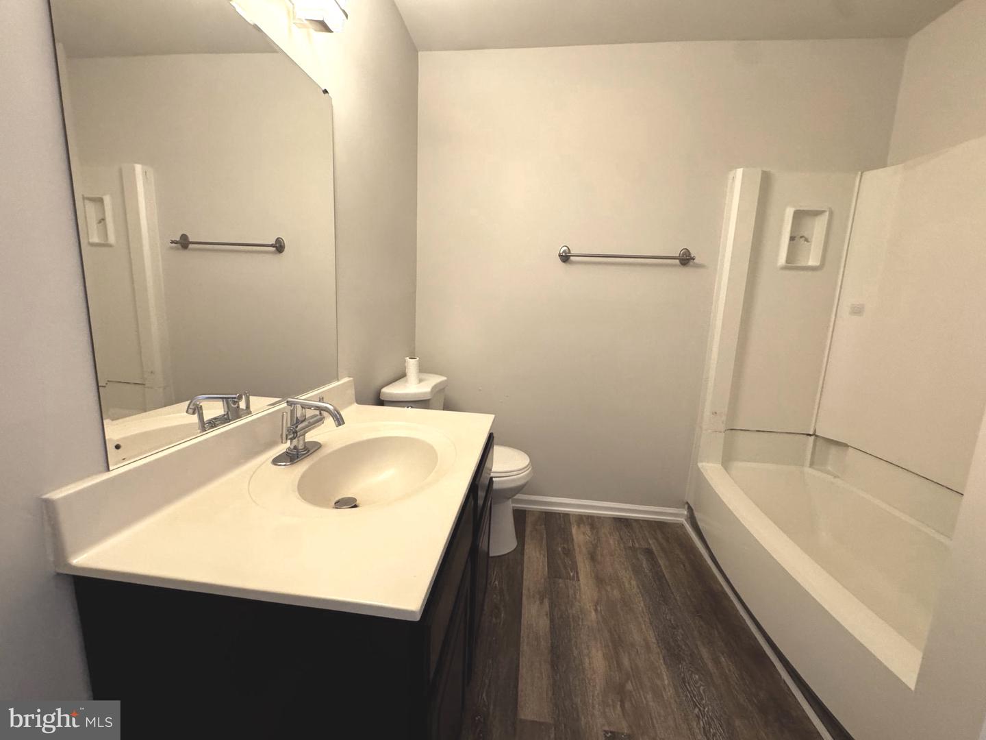 14516 GOLDEN OAK RD, CENTREVILLE, Virginia 20121, 2 Bedrooms Bedrooms, 4 Rooms Rooms,1 BathroomBathrooms,Residential,For sale,14516 GOLDEN OAK RD,VAFX2256584 MLS # VAFX2256584