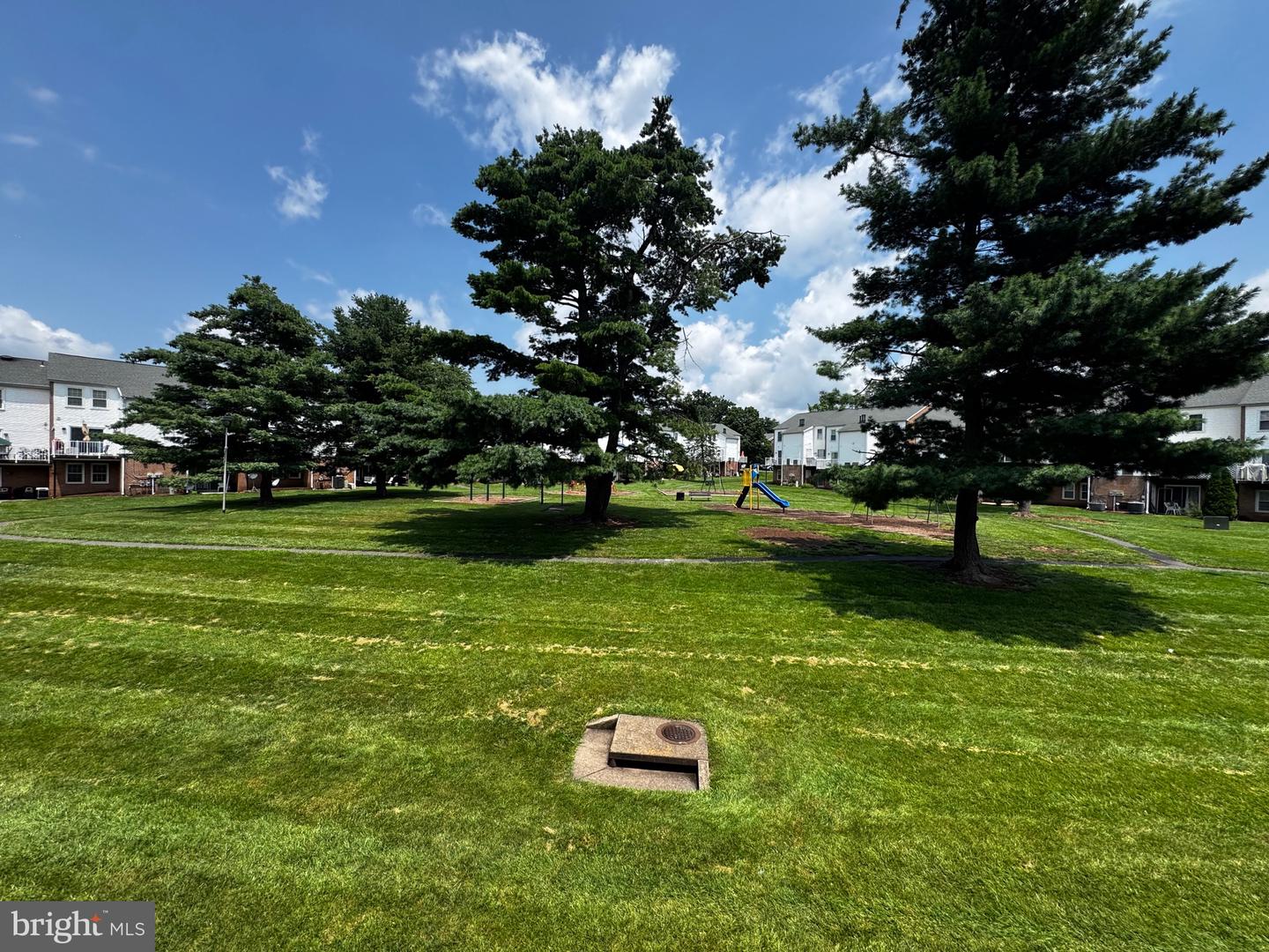 14516 GOLDEN OAK RD, CENTREVILLE, Virginia 20121, 2 Bedrooms Bedrooms, 4 Rooms Rooms,1 BathroomBathrooms,Residential,For sale,14516 GOLDEN OAK RD,VAFX2256584 MLS # VAFX2256584