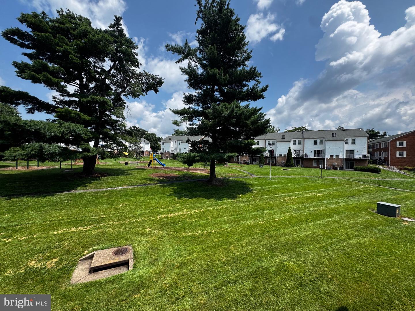 14516 GOLDEN OAK RD, CENTREVILLE, Virginia 20121, 2 Bedrooms Bedrooms, 4 Rooms Rooms,1 BathroomBathrooms,Residential,For sale,14516 GOLDEN OAK RD,VAFX2256584 MLS # VAFX2256584