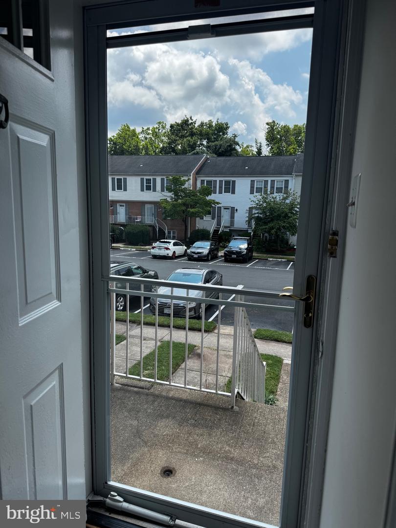 14516 GOLDEN OAK RD, CENTREVILLE, Virginia 20121, 2 Bedrooms Bedrooms, 4 Rooms Rooms,1 BathroomBathrooms,Residential,For sale,14516 GOLDEN OAK RD,VAFX2256584 MLS # VAFX2256584