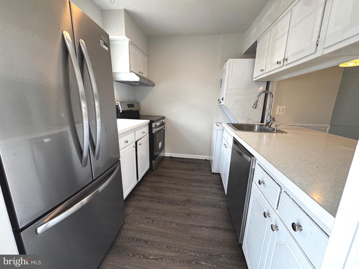 14516 GOLDEN OAK RD, CENTREVILLE, Virginia 20121, 2 Bedrooms Bedrooms, 4 Rooms Rooms,1 BathroomBathrooms,Residential,For sale,14516 GOLDEN OAK RD,VAFX2256584 MLS # VAFX2256584