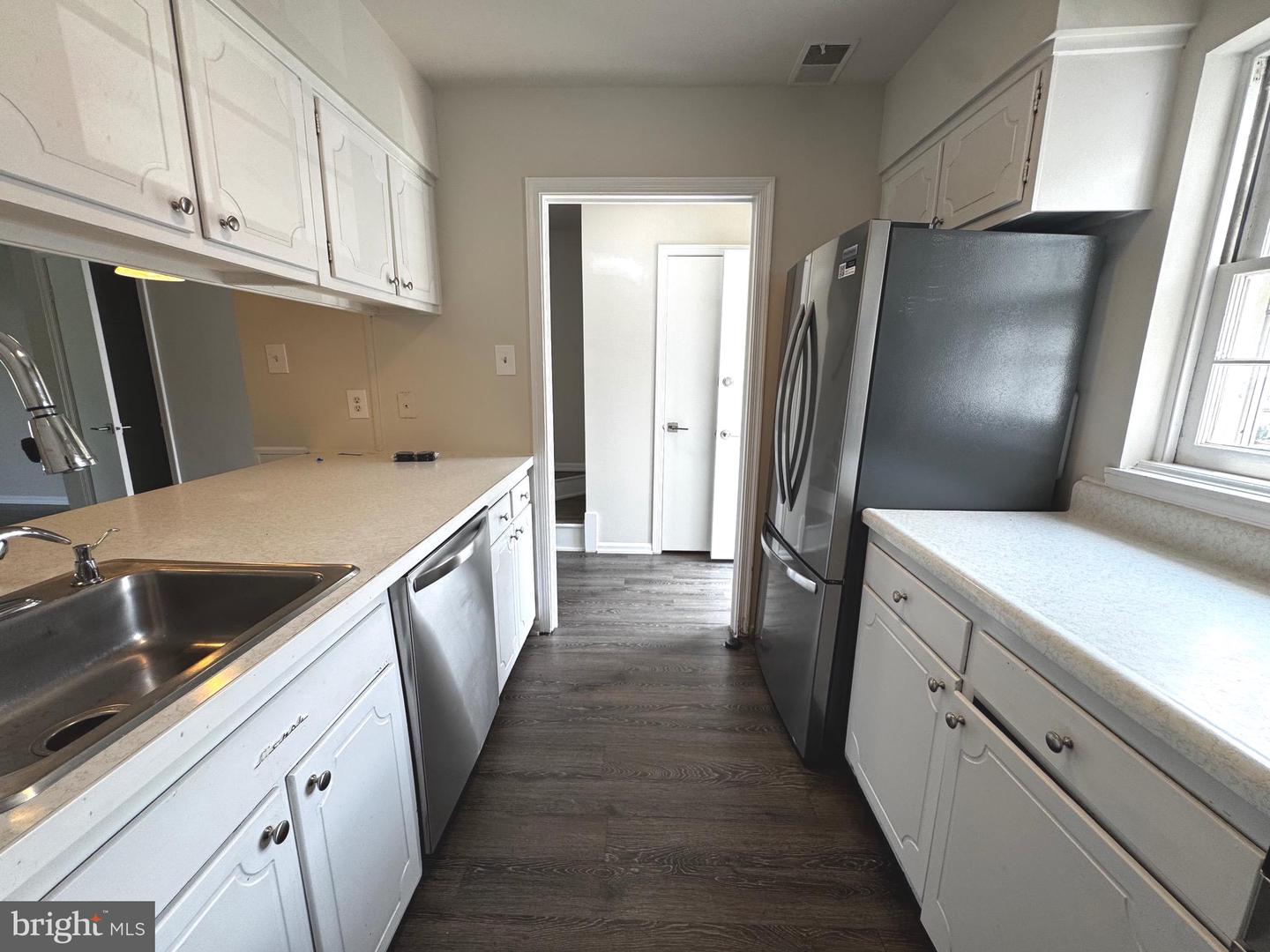 14516 GOLDEN OAK RD, CENTREVILLE, Virginia 20121, 2 Bedrooms Bedrooms, 4 Rooms Rooms,1 BathroomBathrooms,Residential,For sale,14516 GOLDEN OAK RD,VAFX2256584 MLS # VAFX2256584