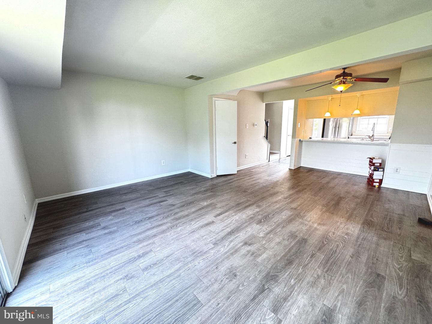 14516 GOLDEN OAK RD, CENTREVILLE, Virginia 20121, 2 Bedrooms Bedrooms, 4 Rooms Rooms,1 BathroomBathrooms,Residential,For sale,14516 GOLDEN OAK RD,VAFX2256584 MLS # VAFX2256584