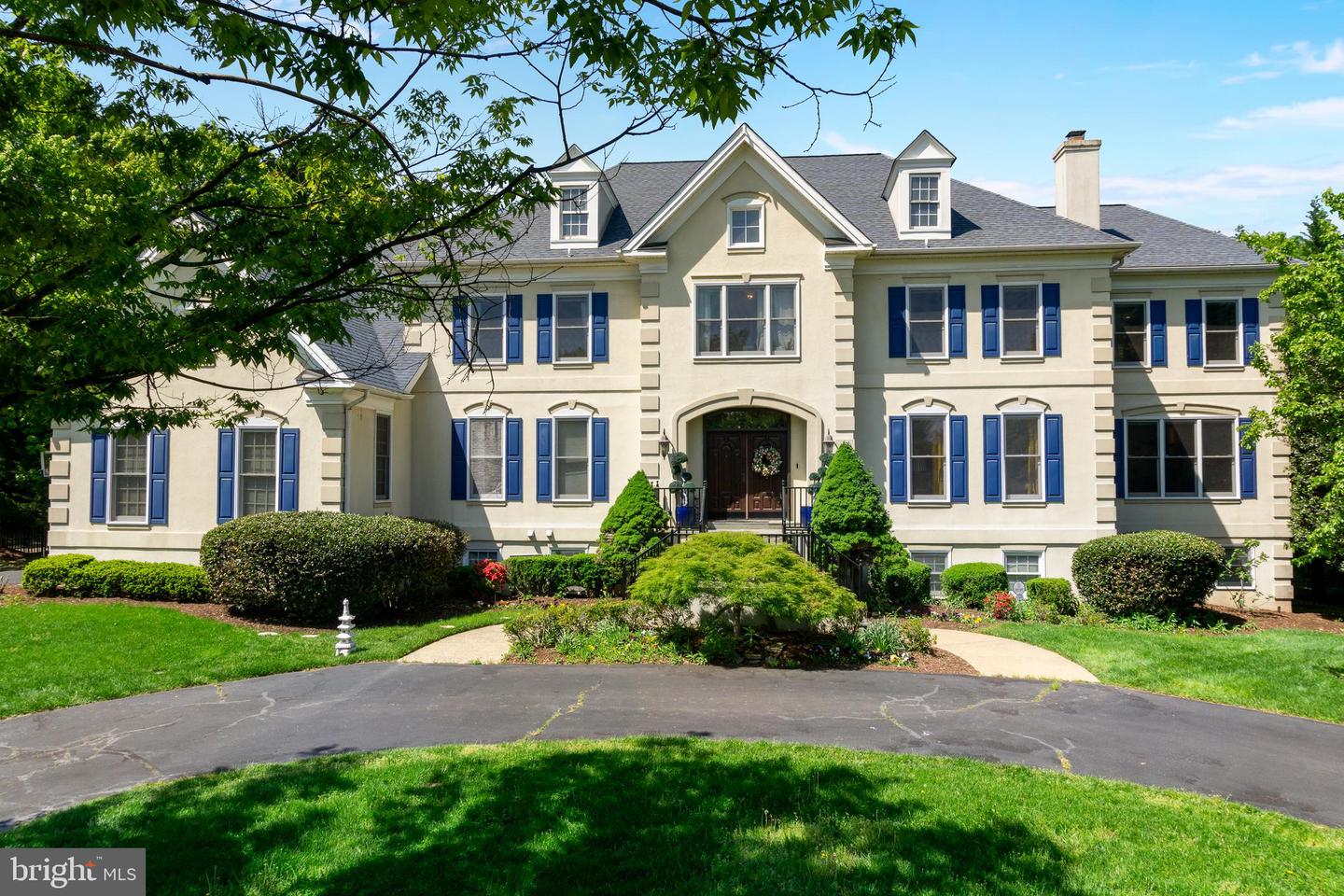 1445 MAYHURST BLVD, MCLEAN, Virginia 22102, 7 Bedrooms Bedrooms, ,8 BathroomsBathrooms,Residential,For sale,1445 MAYHURST BLVD,VAFX2256590 MLS # VAFX2256590
