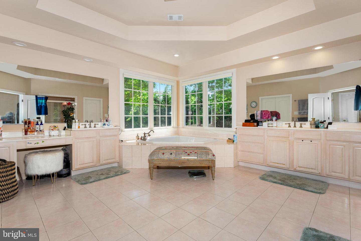 1445 MAYHURST BLVD, MCLEAN, Virginia 22102, 7 Bedrooms Bedrooms, ,8 BathroomsBathrooms,Residential,For sale,1445 MAYHURST BLVD,VAFX2256590 MLS # VAFX2256590