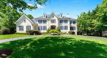 1445 MAYHURST BLVD, MCLEAN, Virginia 22102, 7 Bedrooms Bedrooms, ,8 BathroomsBathrooms,Residential,For sale,1445 MAYHURST BLVD,VAFX2256590 MLS # VAFX2256590