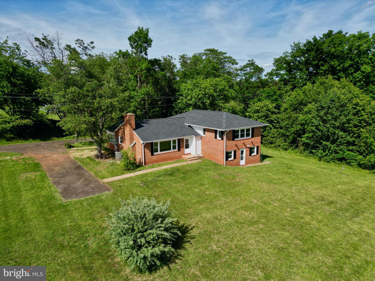 515 RADIO LANE, CULPEPER, Virginia 22701, 4 Bedrooms Bedrooms, ,1 BathroomBathrooms,Residential,For sale,515 RADIO LANE,VACU2011034 MLS # VACU2011034