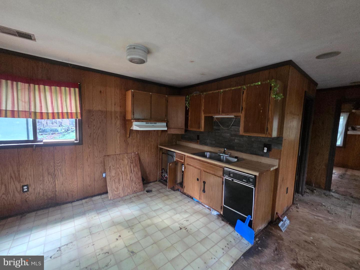 9833 IDAS LN, NEW MARKET, Virginia 22844, 1 Bedroom Bedrooms, ,1 BathroomBathrooms,Residential,For sale,9833 IDAS LN,VARO2002452 MLS # VARO2002452
