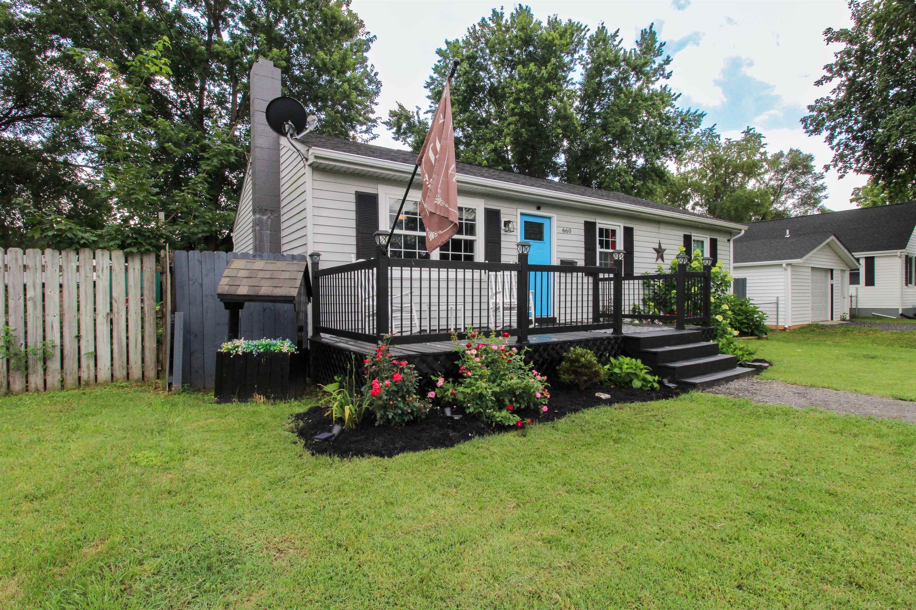 660 N AUGUSTA AVE, WAYNESBORO, Virginia 22980, 3 Bedrooms Bedrooms, ,1 BathroomBathrooms,Residential,660 N AUGUSTA AVE,666956 MLS # 666956