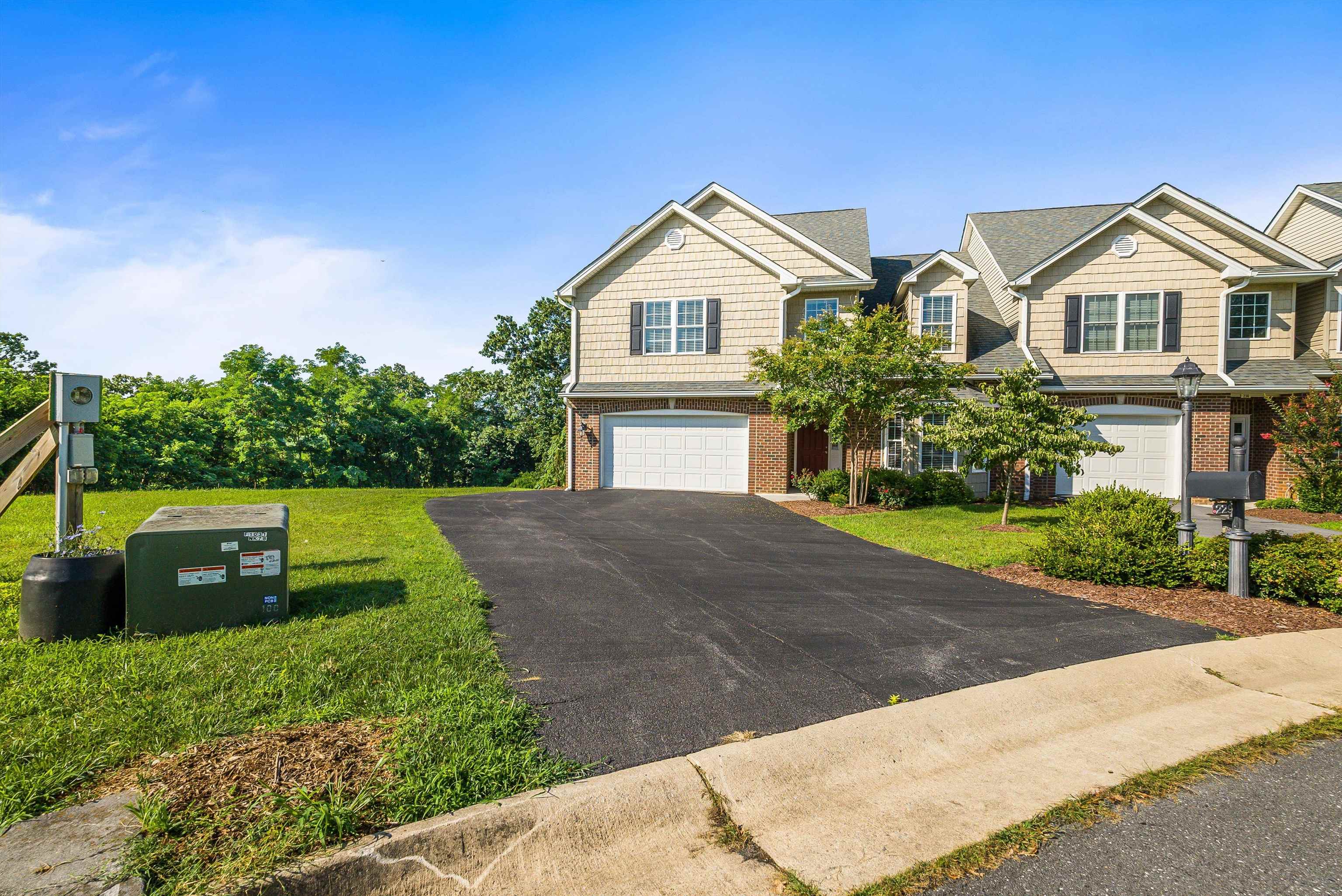 229 FOREST RIDGE RD, STAUNTON, Virginia 24401, 4 Bedrooms Bedrooms, ,2 BathroomsBathrooms,Residential,229 FOREST RIDGE RD,666958 MLS # 666958