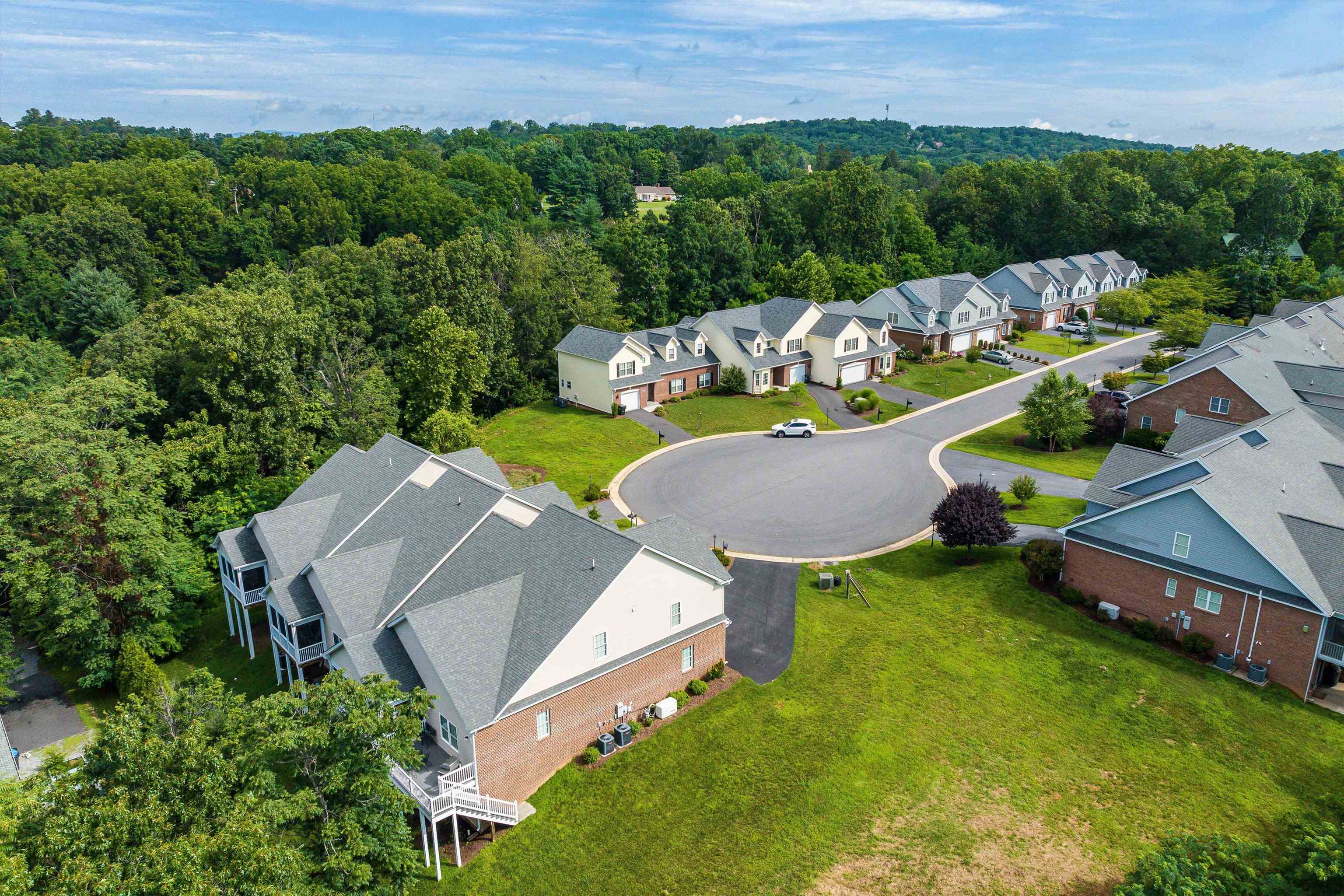 229 FOREST RIDGE RD, STAUNTON, Virginia 24401, 4 Bedrooms Bedrooms, ,2 BathroomsBathrooms,Residential,229 FOREST RIDGE RD,666958 MLS # 666958