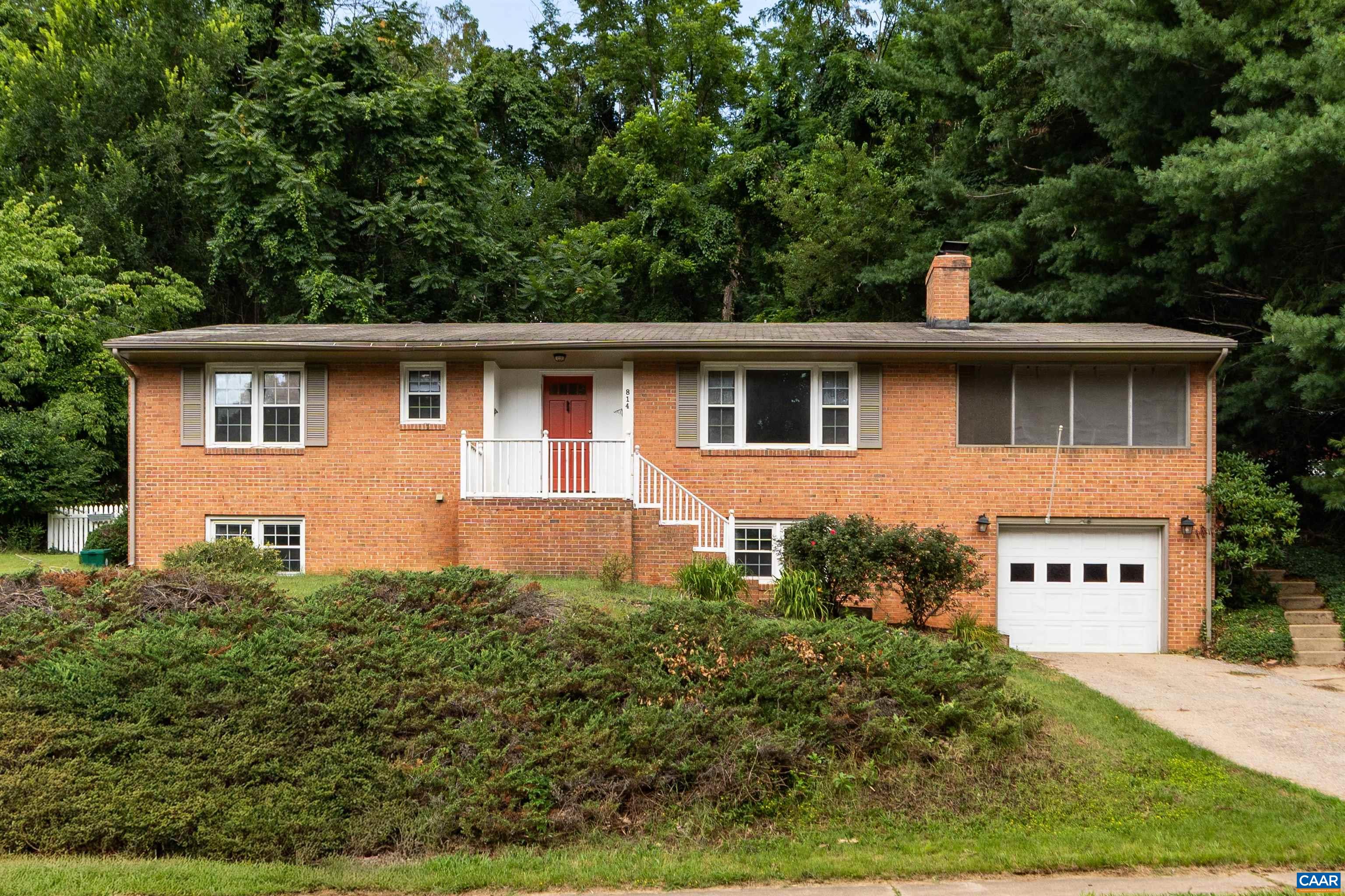 814 N COALTER ST, STAUNTON, Virginia 24401, 4 Bedrooms Bedrooms, ,3 BathroomsBathrooms,Residential,814 N COALTER ST,666960 MLS # 666960