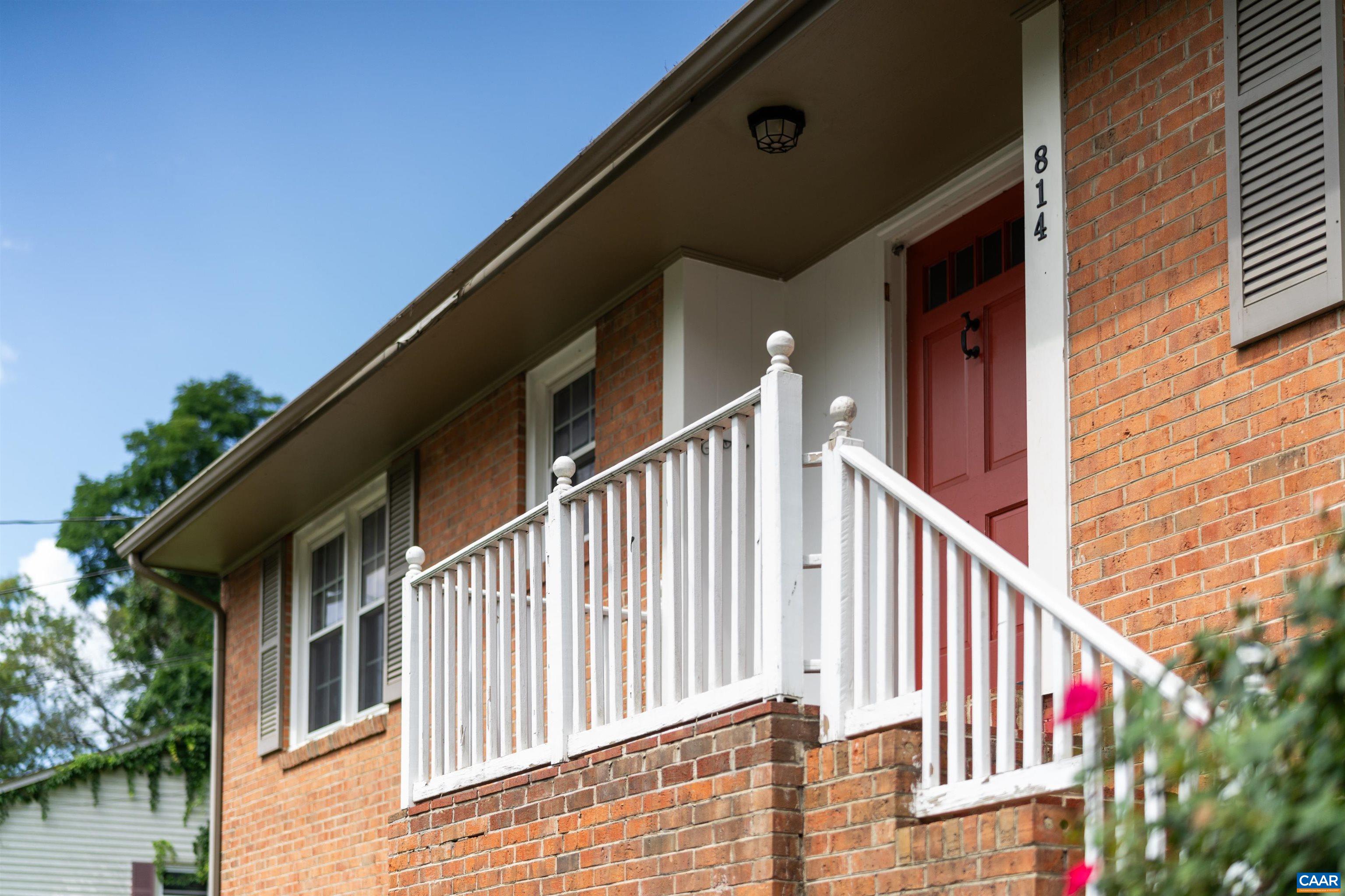 814 N COALTER ST, STAUNTON, Virginia 24401, 4 Bedrooms Bedrooms, ,3 BathroomsBathrooms,Residential,814 N COALTER ST,666960 MLS # 666960
