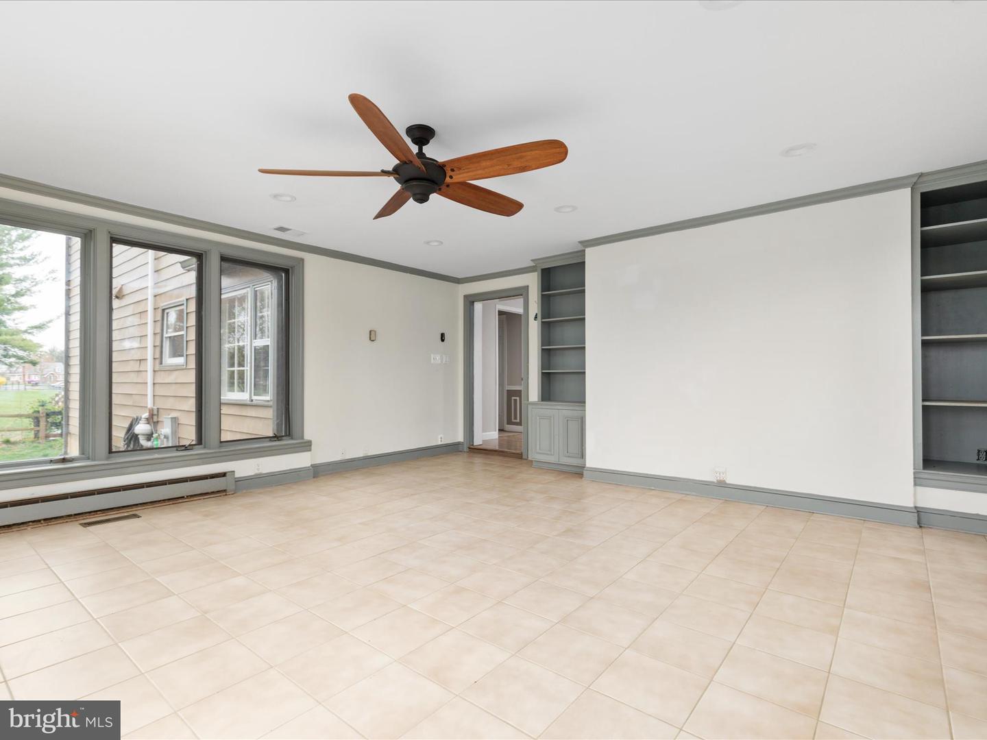 60 N TAVENNER LN, HAMILTON, Virginia 20158, 4 Bedrooms Bedrooms, 9 Rooms Rooms,3 BathroomsBathrooms,Residential,For sale,60 N TAVENNER LN,VALO2091834 MLS # VALO2091834