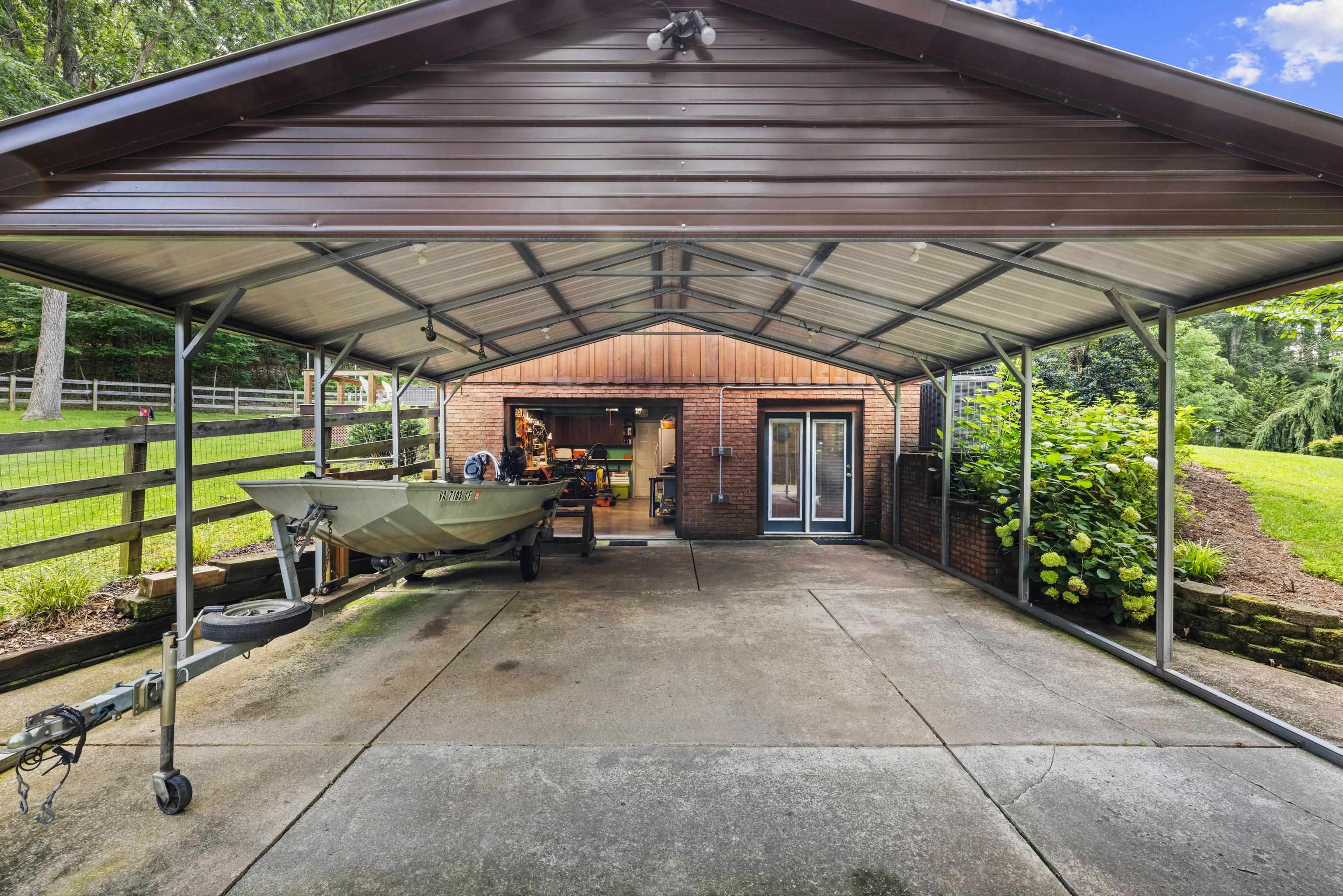 778 LEBANON CHURCH RD, MOUNT SIDNEY, Virginia 24467, 3 Bedrooms Bedrooms, ,2 BathroomsBathrooms,Residential,5 ACRES OF PURE CALM LIVING,778 LEBANON CHURCH RD,666976 MLS # 666976