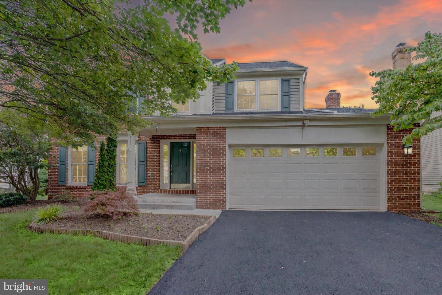 5616 SCHOOLFIELD CT, CENTREVILLE, Virginia 20120, 4 Bedrooms Bedrooms, ,2 BathroomsBathrooms,Residential,For sale,5616 SCHOOLFIELD CT,VAFX2235818 MLS # VAFX2235818