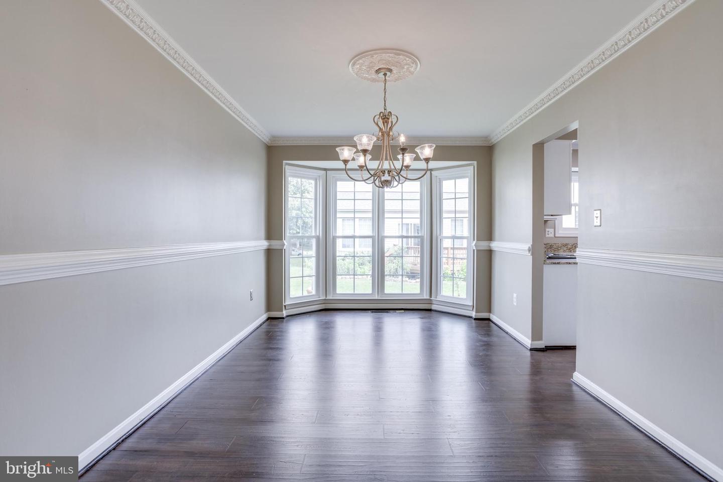 5616 SCHOOLFIELD CT, CENTREVILLE, Virginia 20120, 4 Bedrooms Bedrooms, ,2 BathroomsBathrooms,Residential,For sale,5616 SCHOOLFIELD CT,VAFX2235818 MLS # VAFX2235818
