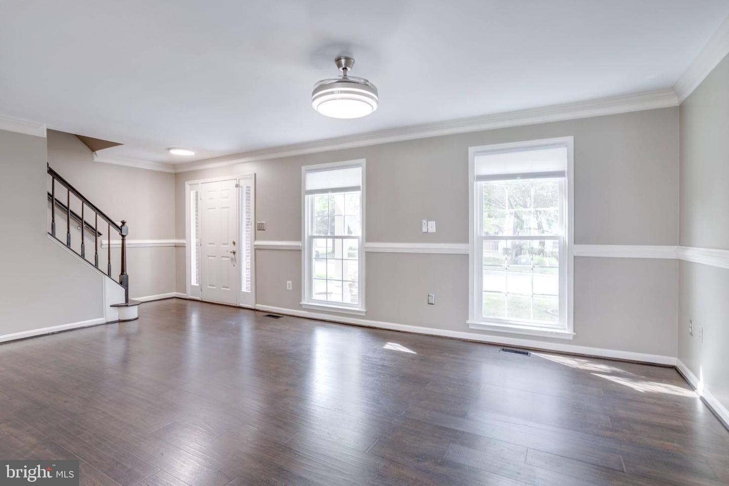 5616 SCHOOLFIELD CT, CENTREVILLE, Virginia 20120, 4 Bedrooms Bedrooms, ,2 BathroomsBathrooms,Residential,For sale,5616 SCHOOLFIELD CT,VAFX2235818 MLS # VAFX2235818