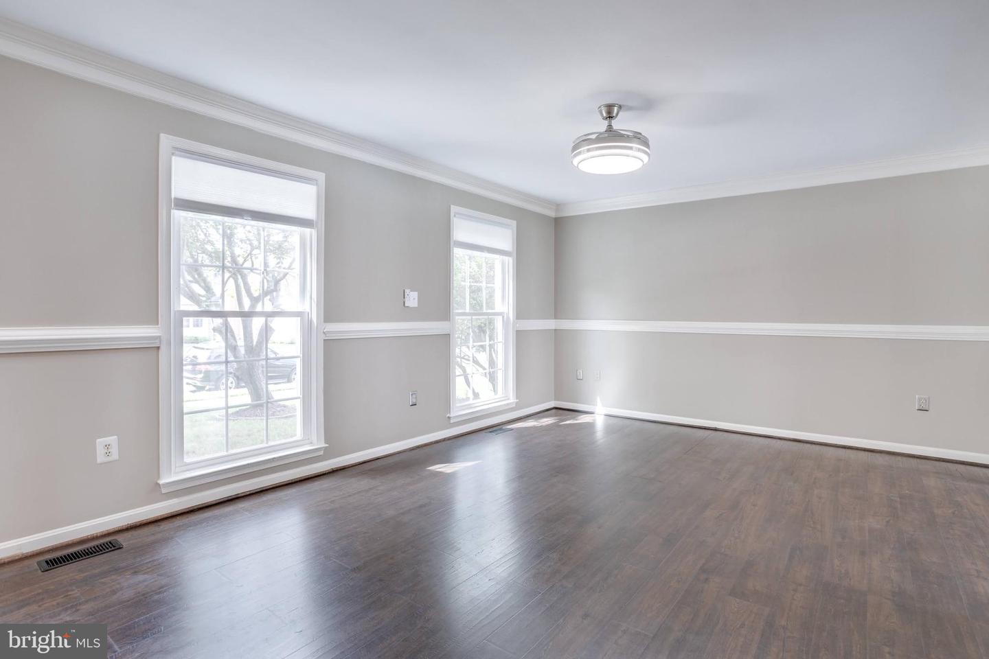 5616 SCHOOLFIELD CT, CENTREVILLE, Virginia 20120, 4 Bedrooms Bedrooms, ,2 BathroomsBathrooms,Residential,For sale,5616 SCHOOLFIELD CT,VAFX2235818 MLS # VAFX2235818