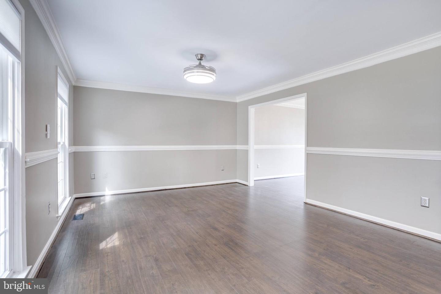 5616 SCHOOLFIELD CT, CENTREVILLE, Virginia 20120, 4 Bedrooms Bedrooms, ,2 BathroomsBathrooms,Residential,For sale,5616 SCHOOLFIELD CT,VAFX2235818 MLS # VAFX2235818
