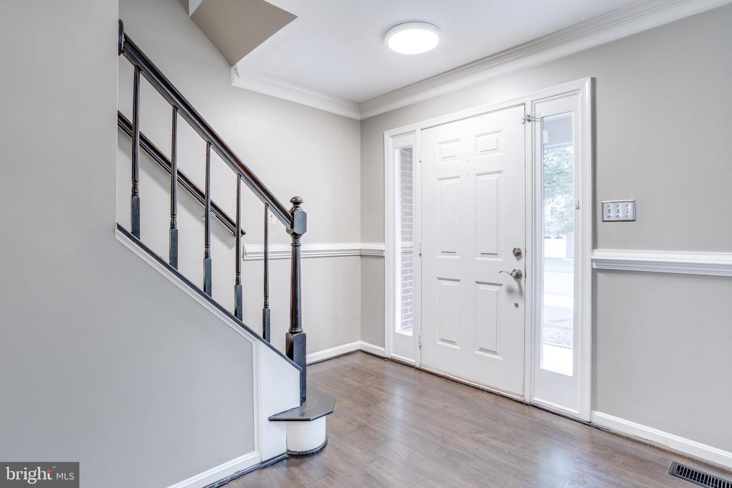 5616 SCHOOLFIELD CT, CENTREVILLE, Virginia 20120, 4 Bedrooms Bedrooms, ,2 BathroomsBathrooms,Residential,For sale,5616 SCHOOLFIELD CT,VAFX2235818 MLS # VAFX2235818