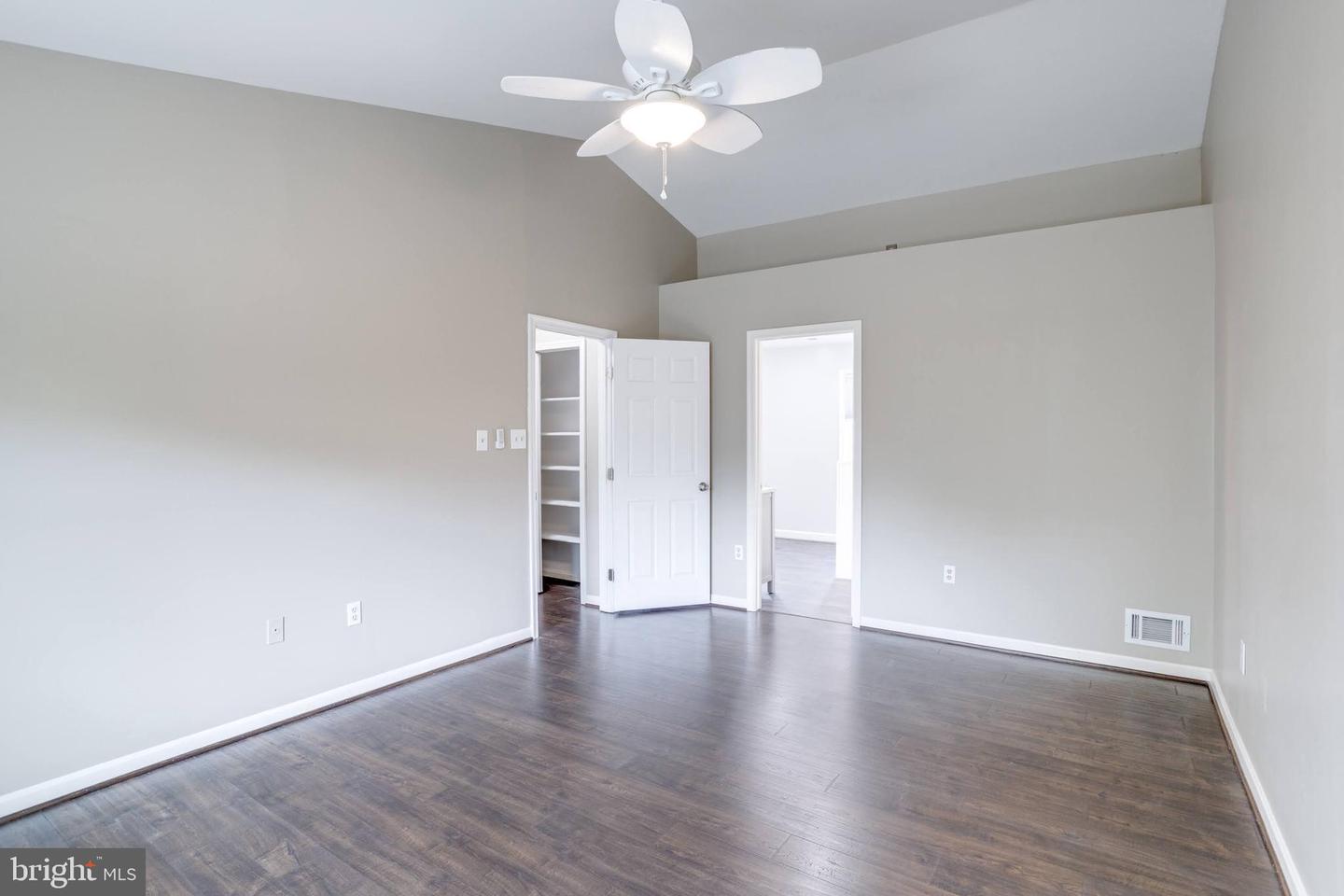 5616 SCHOOLFIELD CT, CENTREVILLE, Virginia 20120, 4 Bedrooms Bedrooms, ,2 BathroomsBathrooms,Residential,For sale,5616 SCHOOLFIELD CT,VAFX2235818 MLS # VAFX2235818