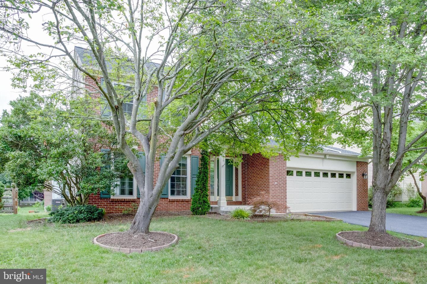 5616 SCHOOLFIELD CT, CENTREVILLE, Virginia 20120, 4 Bedrooms Bedrooms, ,2 BathroomsBathrooms,Residential,For sale,5616 SCHOOLFIELD CT,VAFX2235818 MLS # VAFX2235818