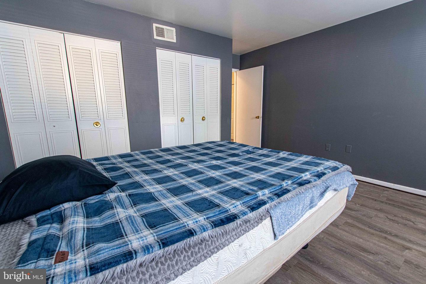 5 CANTERBURY SQ #201, ALEXANDRIA, Virginia 22304, 1 Bedroom Bedrooms, ,1 BathroomBathrooms,Residential,For sale,5 CANTERBURY SQ #201,VAAX2045492 MLS # VAAX2045492