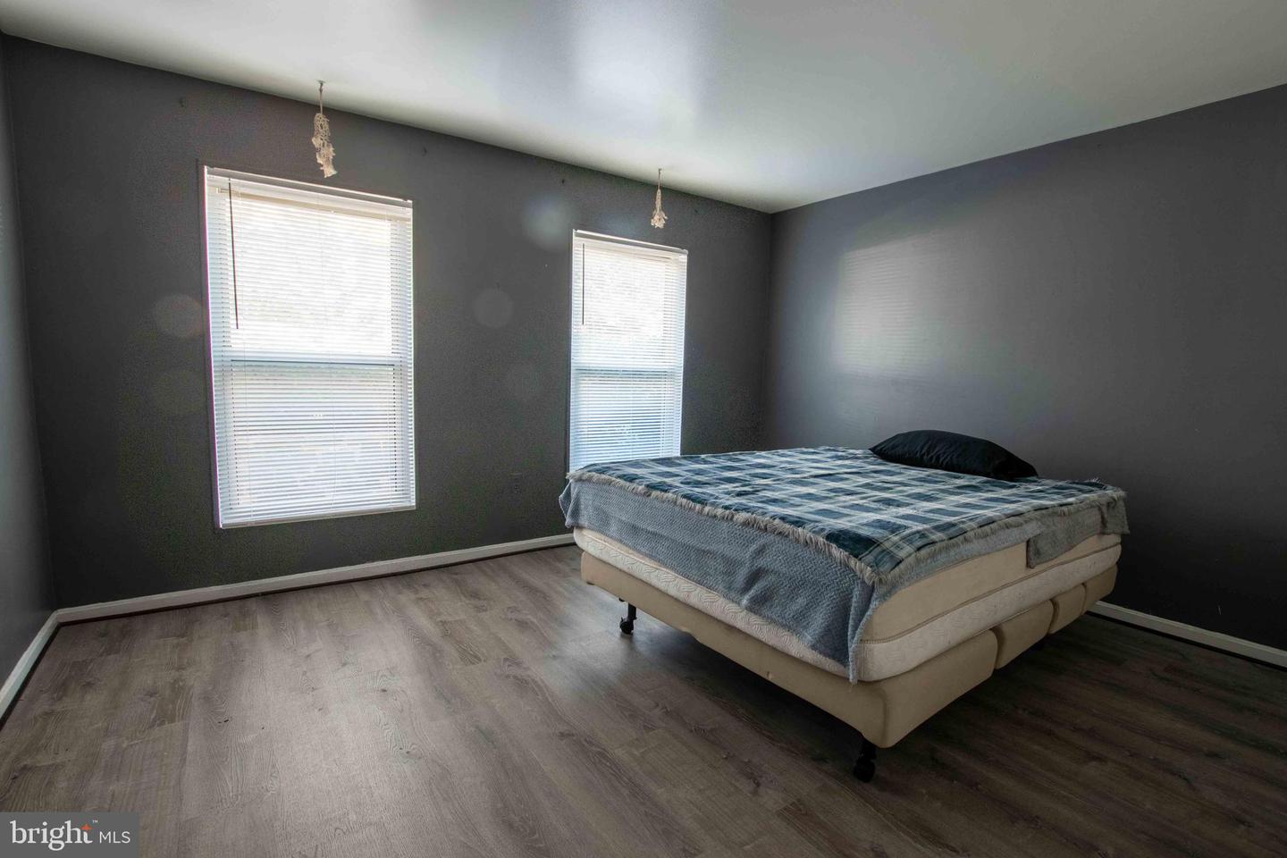 5 CANTERBURY SQ #201, ALEXANDRIA, Virginia 22304, 1 Bedroom Bedrooms, ,1 BathroomBathrooms,Residential,For sale,5 CANTERBURY SQ #201,VAAX2045492 MLS # VAAX2045492