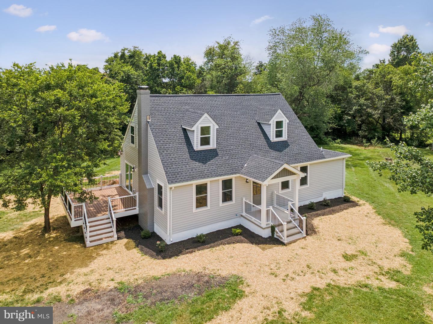 4509 CATLETT RD, MIDLAND, Virginia 22728, 5 Bedrooms Bedrooms, ,3 BathroomsBathrooms,Residential,For sale,4509 CATLETT RD,VAFQ2016870 MLS # VAFQ2016870