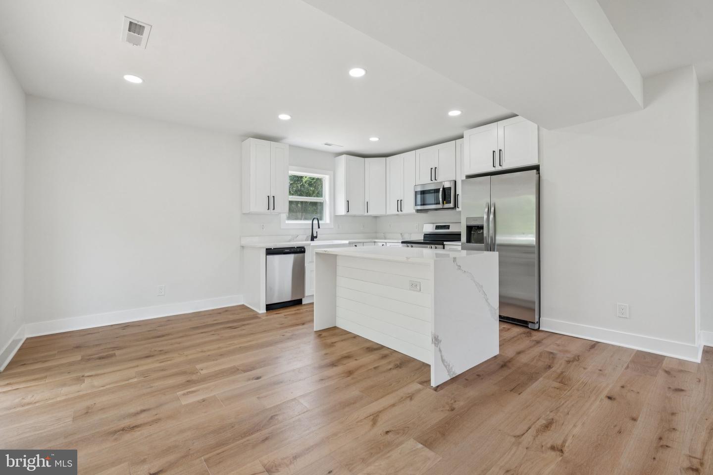 4509 CATLETT RD, MIDLAND, Virginia 22728, 5 Bedrooms Bedrooms, ,3 BathroomsBathrooms,Residential,For sale,4509 CATLETT RD,VAFQ2016870 MLS # VAFQ2016870